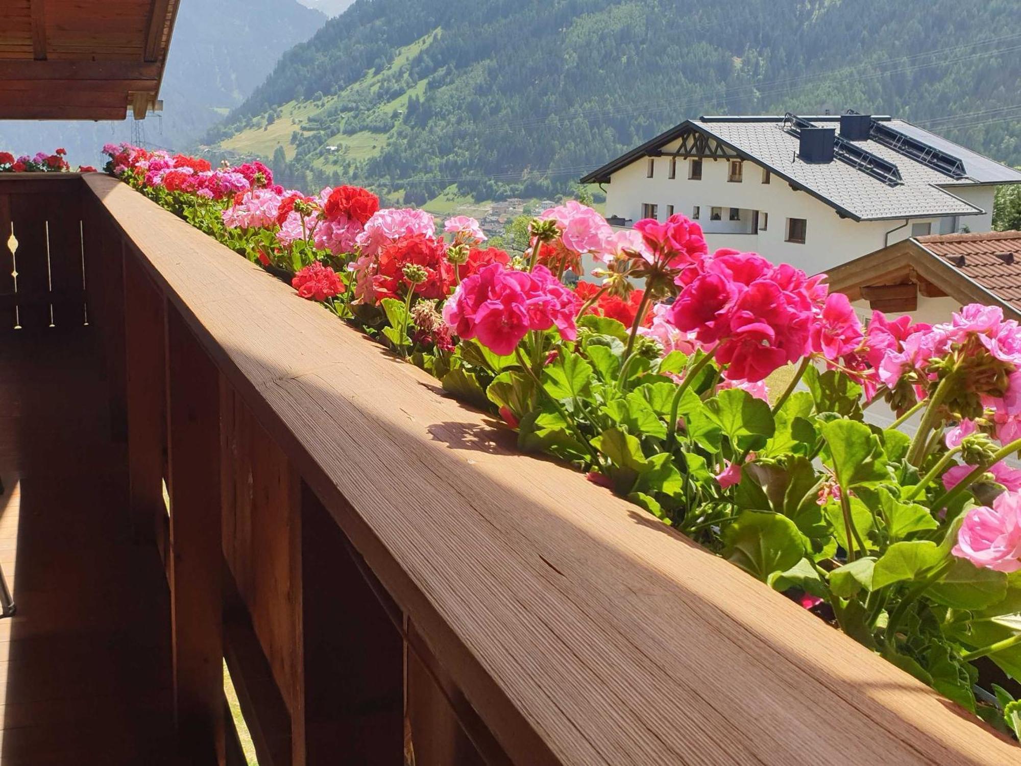Haus Anna Ein Haus Mit Herz Fliess Quarto foto